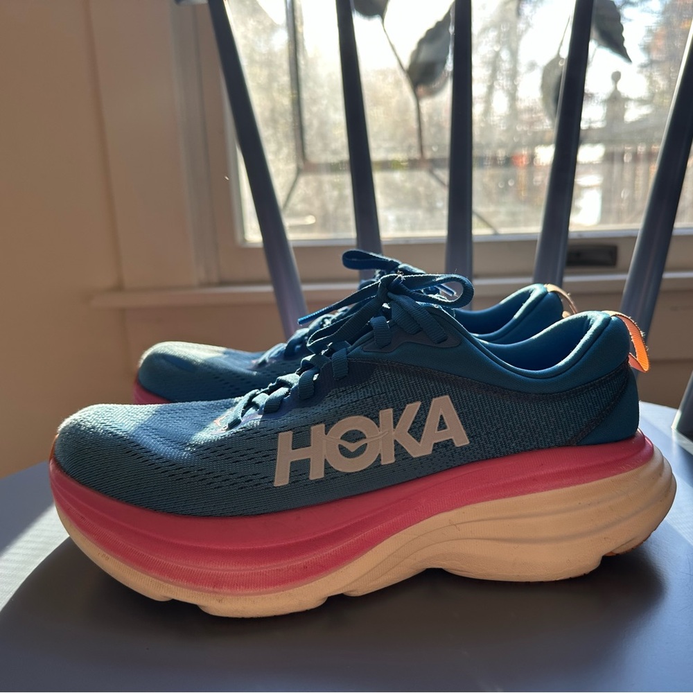 Hoka bondi 8 sneakers